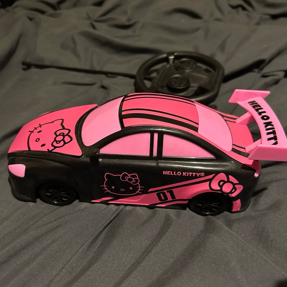 hello kitty remote control car w/remote